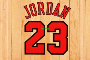 梅里诺谈位置适应与团队传承，坚守九号位职责，盛赞青年军崛起