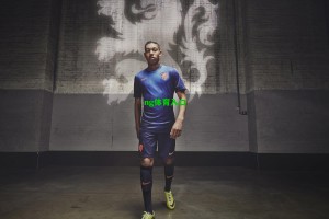 金州勇士西决逆袭，老将追梦与伊戈达拉季后赛觉醒，主场大胜掘金