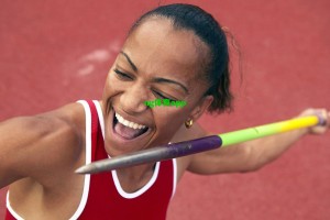 皇马前锋海佐尼亚国家队训练中右股二头肌受伤，欧洲杯前景蒙上阴影