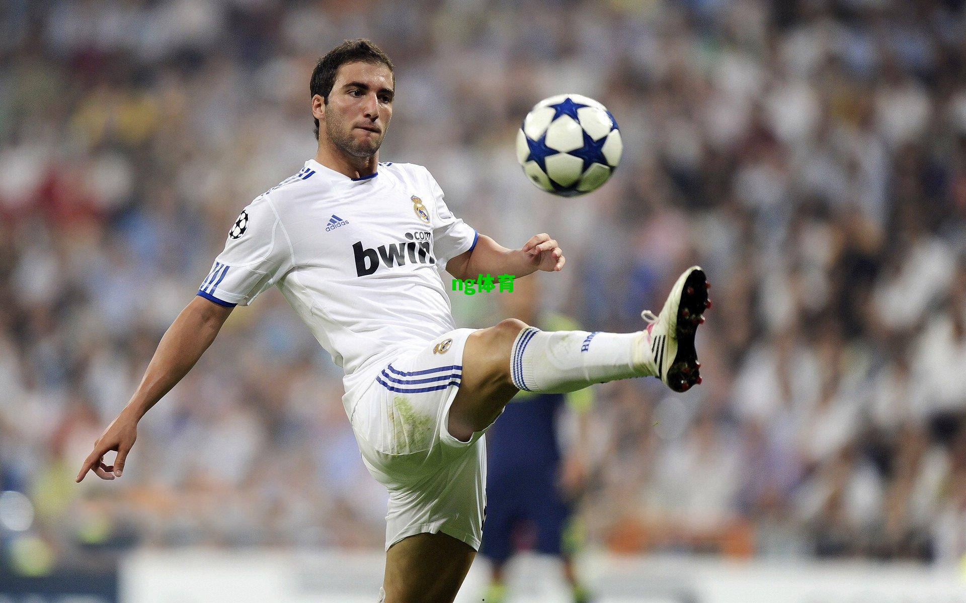 桑托斯坦言北马其顿之战如履薄冰，疾呼别再考验我的心脏了